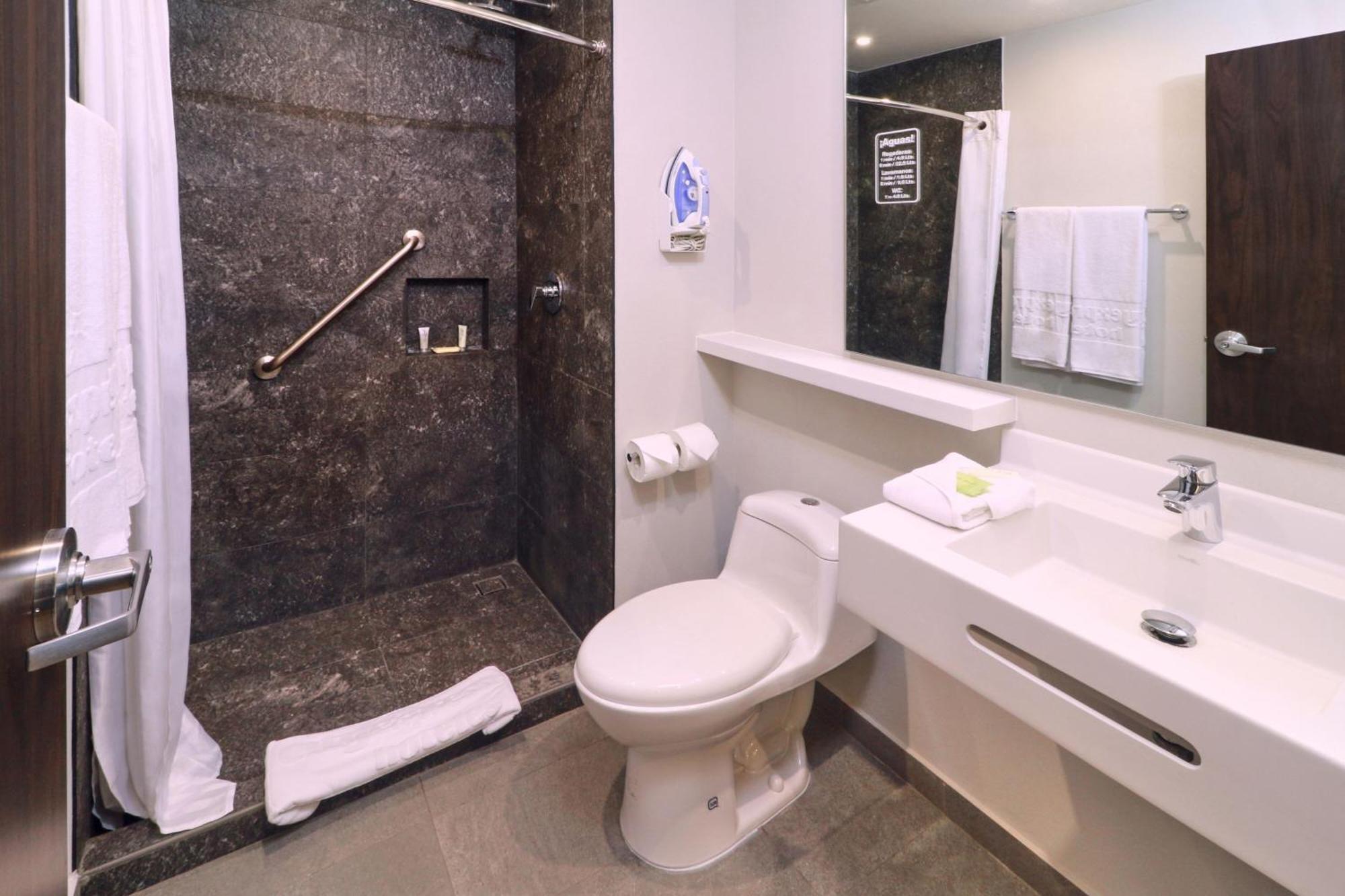 Express By Marriott Universidad Monterrey